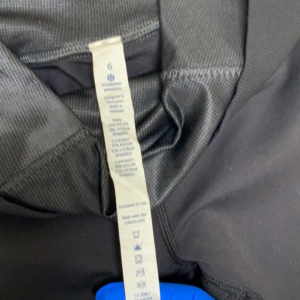 Lululemon double waistband black 8R - Picture 8 of 8
